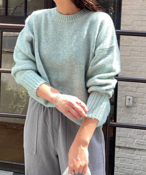 Jena espace merveilleux(ジェナ エスパスメルヴェイユ)の「クルーネックソフトニット(ニット/セーター・レディース・ブラック/グリーン/ベージュ・FREE)」の2枚目の写真