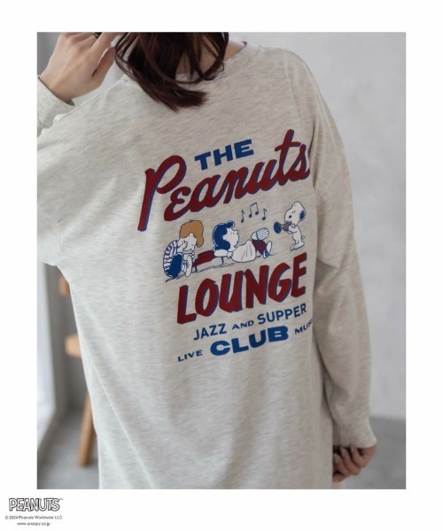 PEANUTS(ピーナッツ)の「PEANUTS スヌーピー プリント長袖Tシャツ ロンT(Tシャツ/カットソー・レディース・オートミール/チャコールグレー・フリー)」の1枚目の写真