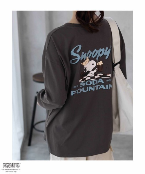 PEANUTS(ピーナッツ)の「PEANUTS スヌーピー プリント長袖Tシャツ ロンT(Tシャツ/カットソー・レディース・オートミール/チャコールグレー・フリー)」の2枚目の写真