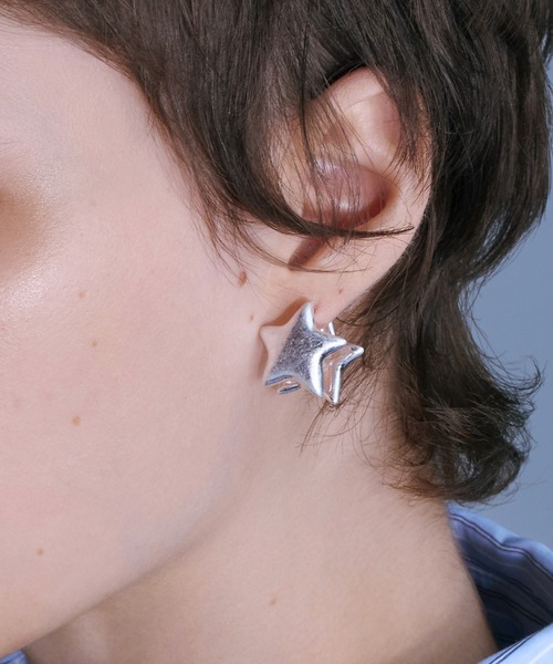BUYMAランキング急上昇【AMY O】CELESTE GOLD PAVE STUD ピアス BUYMAランキング急上昇【AMY O】CELESTE GOLD PAVE STUD ピアス