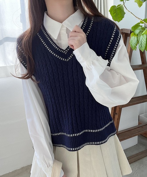 Nana(ナナ)の「ステッチケーブルニットベスト(ベスト・レディース・ベージュ/ネイビー・FREE)」の19枚目の写真