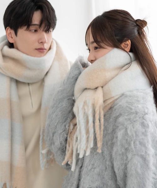 WEGO（ウィゴー）の「WEGO/ワイドフリンジストール（マフラー・レディース・ピンク/その他2/オフホワイト/グレー/その他4/ベージュ/ダークグレー/その他1/その他3/レッド・FREE）」の8枚目の写真