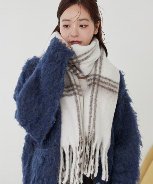 WEGO（ウィゴー）の「WEGO/ワイドフリンジストール（マフラー・レディース・ピンク/その他2/オフホワイト/グレー/その他4/ベージュ/ダークグレー/その他1/その他3/レッド・FREE）」の15枚目の写真