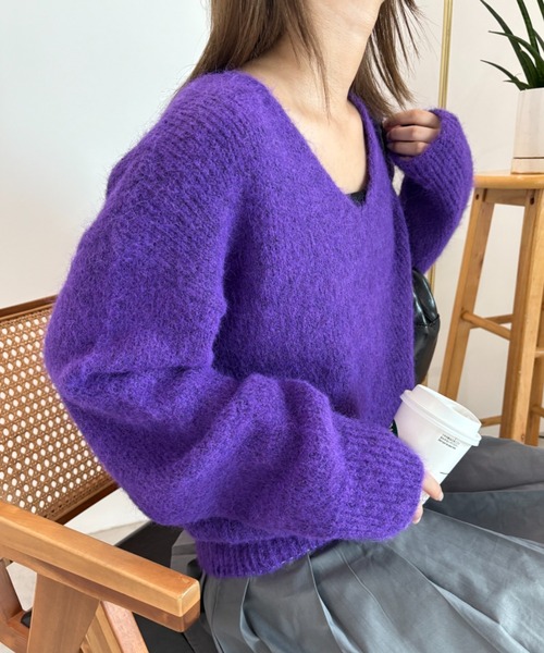 paravion（パラビオン）の「Vネックニットプルオーバー（ニット/セーター・レディース・パープル/ホワイト/グレー・FREE）」の3枚目の写真