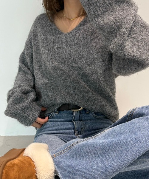 paravion（パラビオン）の「Vネックニットプルオーバー（ニット/セーター・レディース・パープル/ホワイト/グレー・FREE）」の2枚目の写真