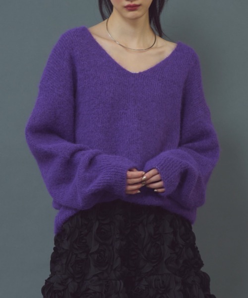paravion（パラビオン）の「Vネックニットプルオーバー（ニット/セーター・レディース・パープル/ホワイト/グレー・FREE）」の5枚目の写真
