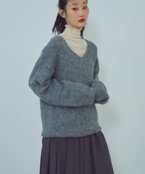 paravion（パラビオン）の「Vネックニットプルオーバー（ニット/セーター・レディース・パープル/ホワイト/グレー・FREE）」の14枚目の写真