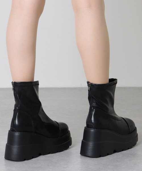 Lace Ladies（レースレディース）の「レザー調 厚底 ウエッジ ショート ブーツ（ブーツ・レディース・ブラック・23cm/23.5cm/24cm/24.5cm/25cm）」の4枚目の写真