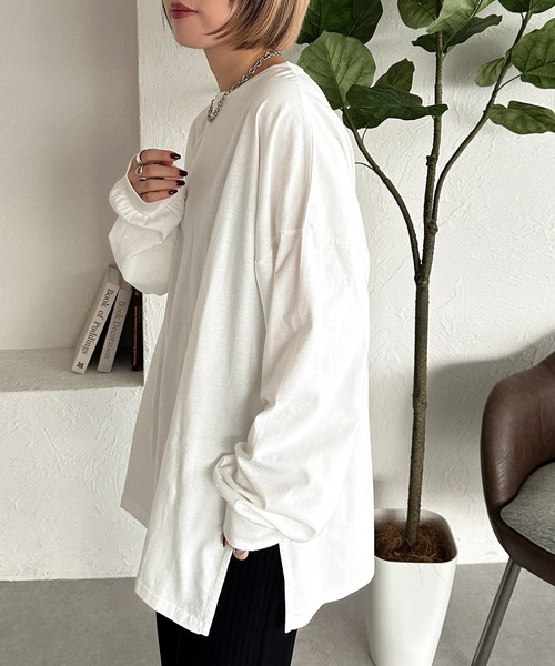 apres jour mignon(アプレジュールミニョン)の「スリット入りロンT【ZOZOTOWN限定アイテム】(Tシャツ/カットソー・レディース・アイボリー/オフホワイト/ブラック系その他・X-LARGE/フリー)」の1枚目の写真
