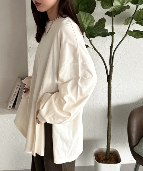 apres jour mignon(アプレジュールミニョン)の「スリット入りロンT【ZOZOTOWN限定アイテム】(Tシャツ/カットソー・レディース・アイボリー/オフホワイト/ブラック系その他・X-LARGE/フリー)」の6枚目の写真