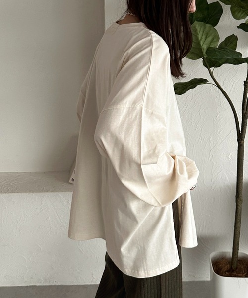 apres jour mignon(アプレジュールミニョン)の「スリット入りロンT【ZOZOTOWN限定アイテム】(Tシャツ/カットソー・レディース・アイボリー/オフホワイト/ブラック系その他・X-LARGE/フリー)」の7枚目の写真