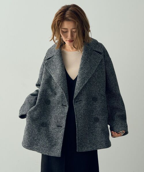 YECCA VECCA（イェッカヴェッカ）の「ヘリンボーン柄Pコート（ピーコート・レディース・グレー/チャコールグレー・FREE）」の5枚目の写真