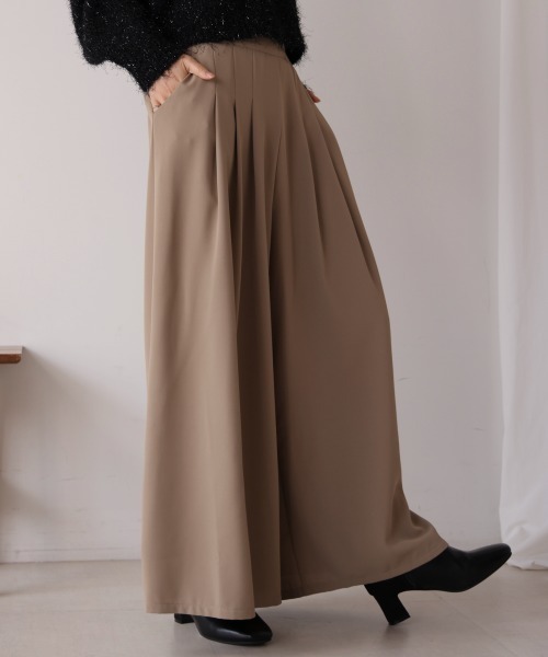 Bou Jeloud(ブージュルード)の「タックフレアパンツ(その他パンツ・レディース・ブラック/ベージュ/モカ・38)」の8枚目の写真