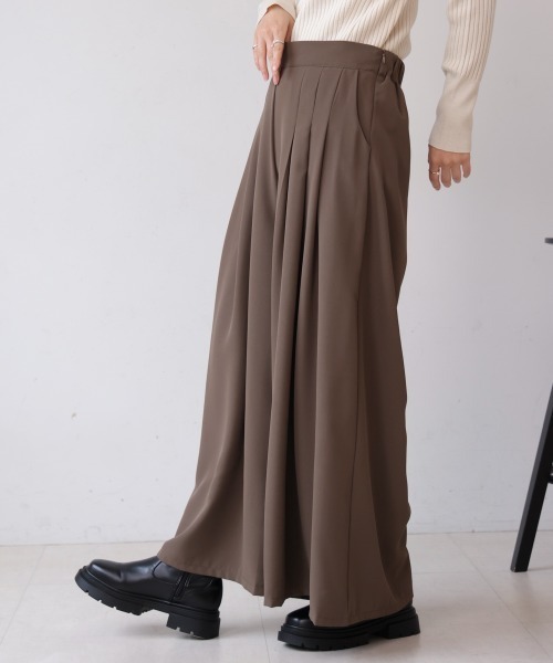 Bou Jeloud(ブージュルード)の「タックフレアパンツ(その他パンツ・レディース・ブラック/ベージュ/モカ・38)」の16枚目の写真