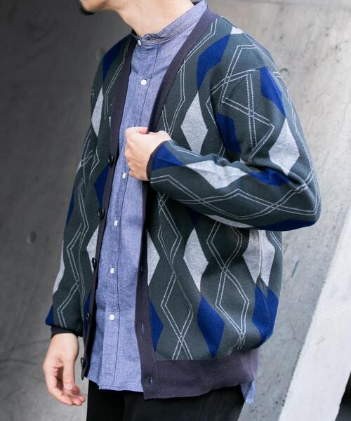 URBAN RESEARCH ROSSO MEN（アーバンリサーチロッソメン）の「『WEB限定』アーガイルニットカーディガン（カーディガン/ボレロ・メンズ・ブラウン/ベージュ系その他/グリーン・MEDIUM/LARGE）」の4枚目の写真