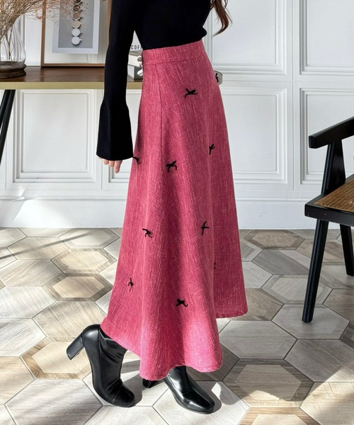 clear（クリア）の「【低身長サイズ有】リボンモチーフツイードロングフレアスカート[大人 可愛い ガーリー 骨格ウェーブ] ≪再入荷≫（スカート・レディース・グレー/ブラック/レッド・F/XS）」の5枚目の写真