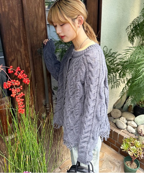 DOUBLE NAME（ダブルネーム）の「前後2WAYフリンジニットプルオーバー（ニット/セーター・レディース・オフホワイト/オレンジ/スミクロ・FREE）」の2枚目の写真