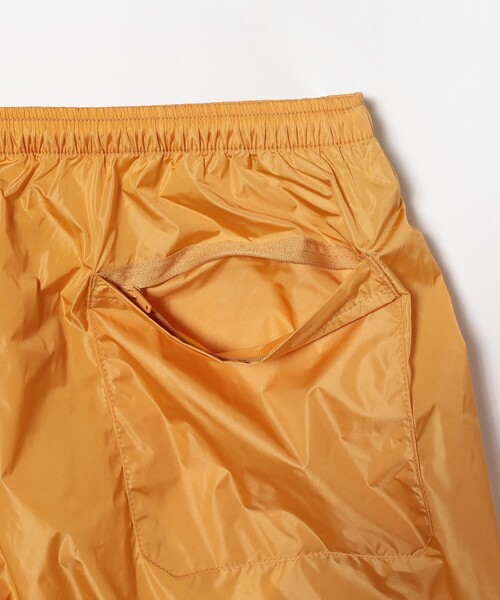 BEAMS PLUS(ビームスプラス)の「ナイロン デッキ ショーツ(その他パンツ・メンズ・オレンジ/イエロー/ネイビー・MEDIUM/LARGE/XX-LARGE/X-LARGE)」の7枚目の写真