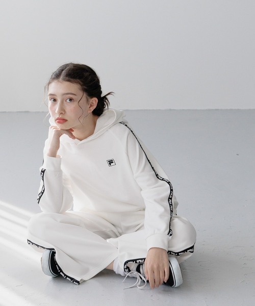 GLOBAL WORK（グローバルワーク）の「FILA/コラボショートパーカー/252061（パーカー・キッズ・アイボリー/ライム/ブラック・130cm/140cm/150cm/160cm）」の2枚目の写真