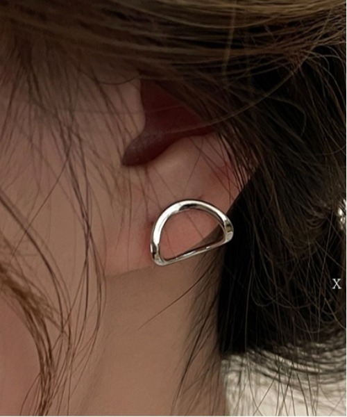 Burner(バーナー)の「【OKUOKU 0909】ウェーブ デザインピアス 両耳用 oku-pierce-675055777734-5 Nn【RBTS】(ピアス(両耳用)・レディース・ゴールド/シルバー・FREE)」の4枚目の写真