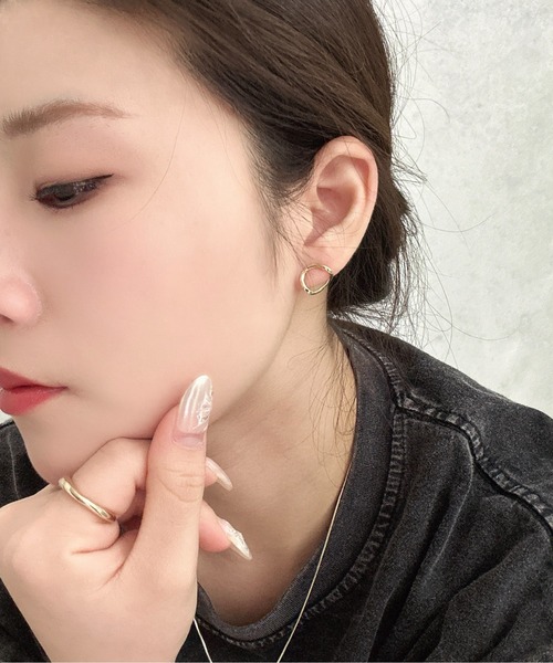 Burner(バーナー)の「【OKUOKU 0909】ウェーブ デザインピアス 両耳用 oku-pierce-675055777734-5 Nn【RBTS】(ピアス(両耳用)・レディース・ゴールド/シルバー・FREE)」の12枚目の写真