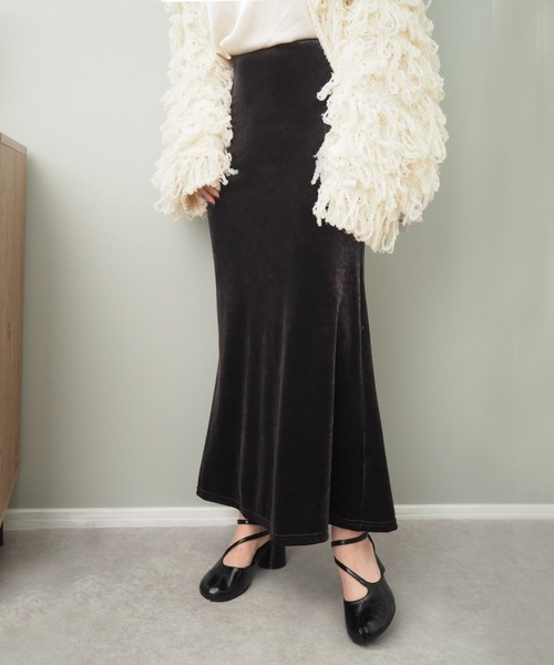 LAULEN（ローレン）の「pattern velour mermaid skirt /ハイウエストマーメイドベロアロングスカート（スカート・レディース・グレー/ブラック/ベージュ・FREE）」の11枚目の写真