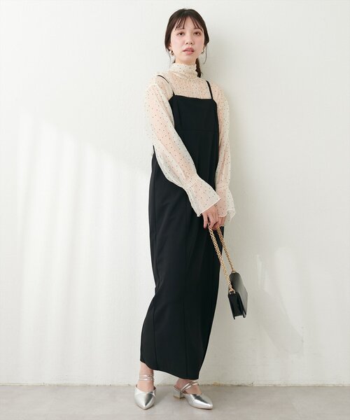 natural couture（ナチュラルクチュール）の「カットジョーゼットペンシルキャミワンピース（ワンピース・レディース・グレイッシュベージュ/ブラック/グレー・FREE）」の6枚目の写真