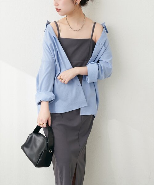 natural couture（ナチュラルクチュール）の「カットジョーゼットペンシルキャミワンピース（ワンピース・レディース・グレイッシュベージュ/ブラック/グレー・FREE）」の3枚目の写真