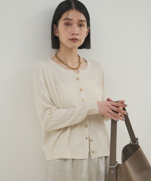 Shelly island（シェリーアイランド）の「ゴールドボタンリブニットカーディガン（ニット/セーター・レディース・ブラック/ピンク/ホワイト・FREE）」の5枚目の写真