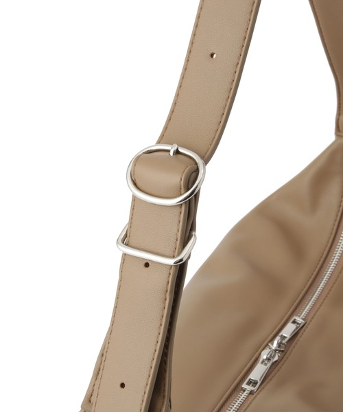 VIS（ビス）の「フロント斜めポケットショルダーバッグ（ショルダーバッグ・レディース・ブラック/ホワイト系その他5/ベージュ系その他2・FREE）」の20枚目の写真