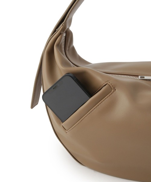 VIS（ビス）の「フロント斜めポケットショルダーバッグ（ショルダーバッグ・レディース・ブラック/ホワイト系その他5/ベージュ系その他2・FREE）」の22枚目の写真