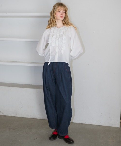 idem（イデム）の「front frill blouse / フリルデザインシャツブラウス（シャツ/ブラウス・レディース・ホワイト/サックスブルー・FREE）」の8枚目の写真