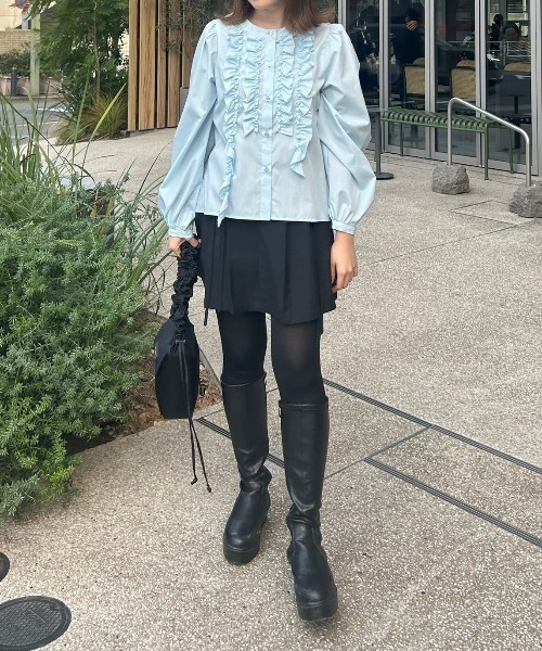 idem（イデム）の「front frill blouse / フリルデザインシャツブラウス（シャツ/ブラウス・レディース・ホワイト/サックスブルー・FREE）」の15枚目の写真