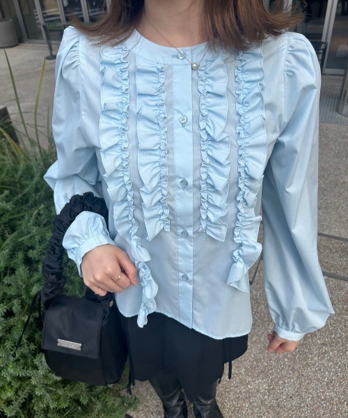 idem（イデム）の「front frill blouse / フリルデザインシャツブラウス（シャツ/ブラウス・レディース・ホワイト/サックスブルー・FREE）」の17枚目の写真
