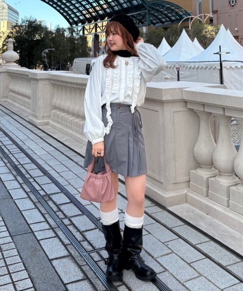 idem（イデム）の「front frill blouse / フリルデザインシャツブラウス（シャツ/ブラウス・レディース・ホワイト/サックスブルー・FREE）」の18枚目の写真