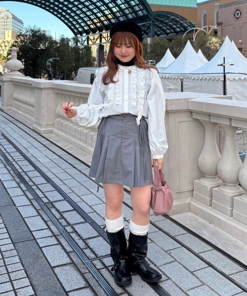 idem（イデム）の「front frill blouse / フリルデザインシャツブラウス（シャツ/ブラウス・レディース・ホワイト/サックスブルー・FREE）」の19枚目の写真