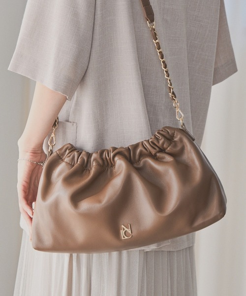 NICAL（ニカル）の「【本革】【NICAL】ギャザーショルダーバッグ/554181（ショルダーバッグ・レディース・ブラウン/ブラック/ブルー・FREE）」の12枚目の写真