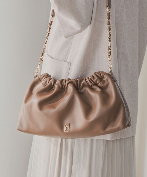 NICAL（ニカル）の「【本革】【NICAL】ギャザーショルダーバッグ/554181（ショルダーバッグ・レディース・ブラウン/ブラック/ブルー・FREE）」の14枚目の写真