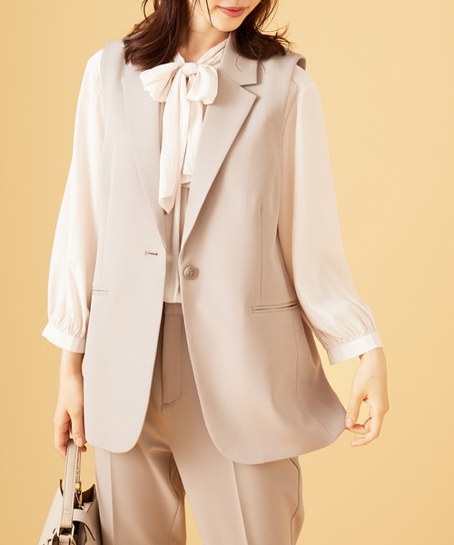 BELLUNA PLUS(ベルーナ)の「<C/S>テーラードジレ(ベスト・レディース・グレイッシュベージュ/ネイビー・X-LARGE/LARGE/MEDIUM)」の7枚目の写真