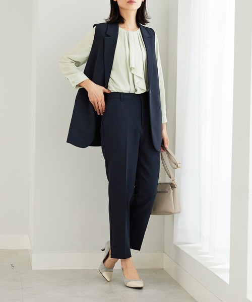 BELLUNA PLUS(ベルーナ)の「<C/S>テーラードジレ(ベスト・レディース・グレイッシュベージュ/ネイビー・X-LARGE/LARGE/MEDIUM)」の17枚目の写真