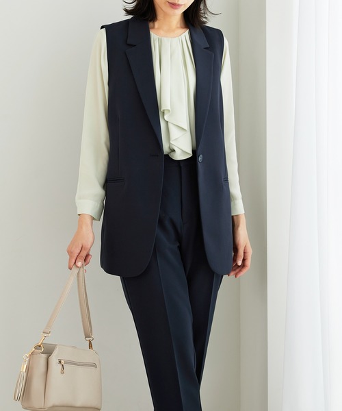 BELLUNA PLUS(ベルーナ)の「<C/S>テーラードジレ(ベスト・レディース・グレイッシュベージュ/ネイビー・X-LARGE/LARGE/MEDIUM)」の14枚目の写真
