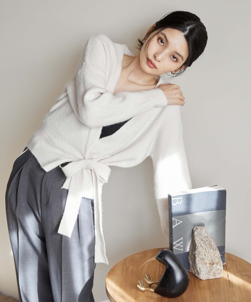 Edit Sheen（エディットシーン）の「カシュクールニットプルオーバー（カーディガン/ボレロ・レディース・ブラック/アイボリー/グレー・M）」の2枚目の写真