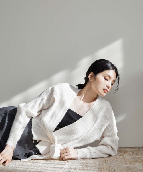 Edit Sheen（エディットシーン）の「カシュクールニットプルオーバー（カーディガン/ボレロ・レディース・ブラック/アイボリー/グレー・M）」の15枚目の写真