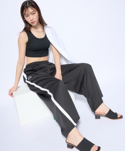 Kappa（カッパ）の「ジャージ トラックワイドパンツ（その他パンツ・レディース・パープル/ライトグリーン/ブラック・SMALL/MEDIUM/LARGE）」の2枚目の写真