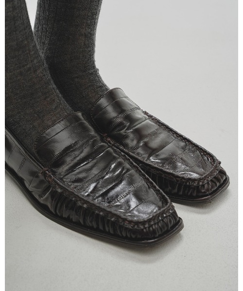 靴 Squaretoe Gather Loafers Friday, September 19 ◼︎ Squaretoe Gather Loafers Loafers