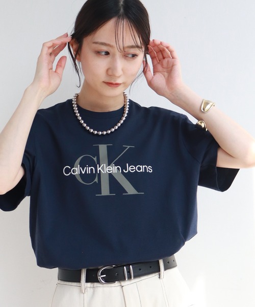 Calvin Klein(カルバン・クライン)の「【Calvin Klein/カルバンクライン】 モノグラム プリント クルーネック 半袖 Tシャツ(Tシャツ/カットソー・メンズ・グレー/ネイビー/ホワイト/ブラック・XL/L/M/S/XXL)」の4枚目の写真