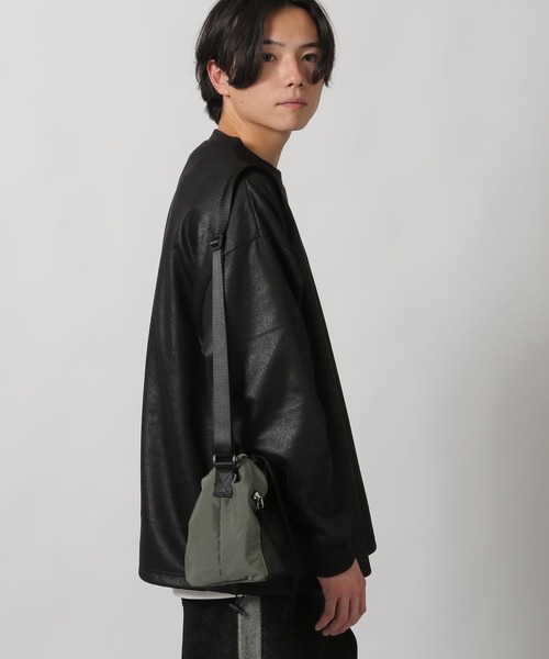 LAKOLE（ラコレ）の「メッシュコンビ巾着ショルダーバッグ / 288642（ショルダーバッグ・メンズ・カーキ/パープル/ブラック・FREE）」の6枚目の写真