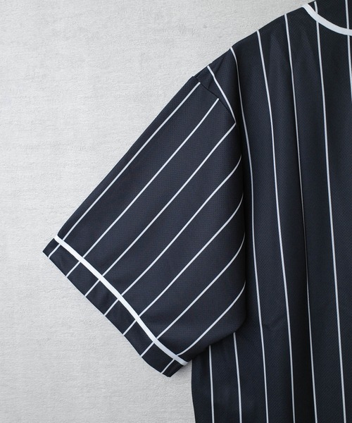 United Athle（ユナイテッドアスレ）の「【CBT1】【United Athle】4.1オンス ドライアスレチック ストライプ ベースボールシャツ 5982-ST（シャツ/ブラウス・メンズ・ホワイト/ブラック・XX-LARGE/X-LARGE/LARGE/MEDIUM）」の8枚目の写真