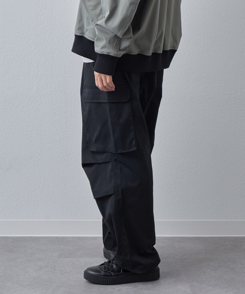 COLONY 2139（コロニートゥーワンスリーナイン）の「ストレッチカーゴパンツ（カーゴパンツ・メンズ・カーキ/ブラック/ホワイト・LARGE/MEDIUM）」の6枚目の写真