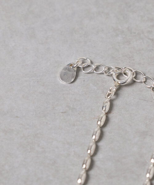 BEARDSLEY（ビアズリー）の「イニシャルネックレス(R)（ネックレス・レディース・シルバー・FREE）」の4枚目の写真